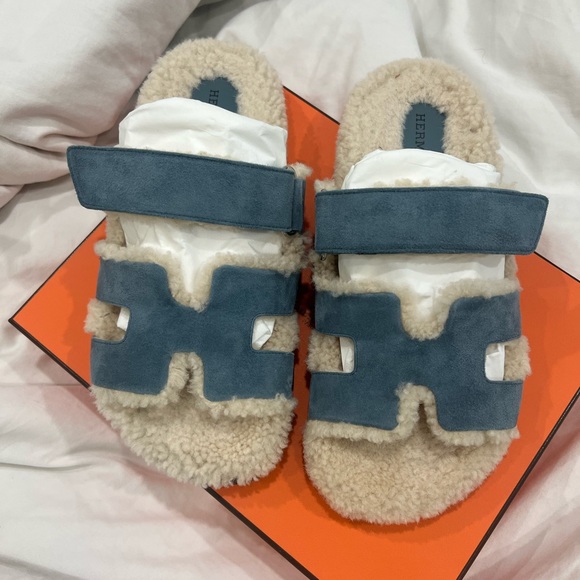 Hermes never worn shearling chypre in blue